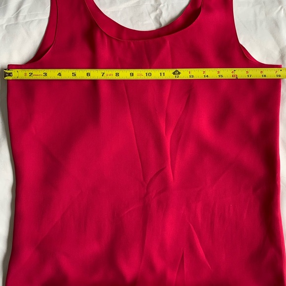 BEECHERS BROOK |  FUSHIA PINK round neck sleeveless camisole top, medium - Picture 4 of 6